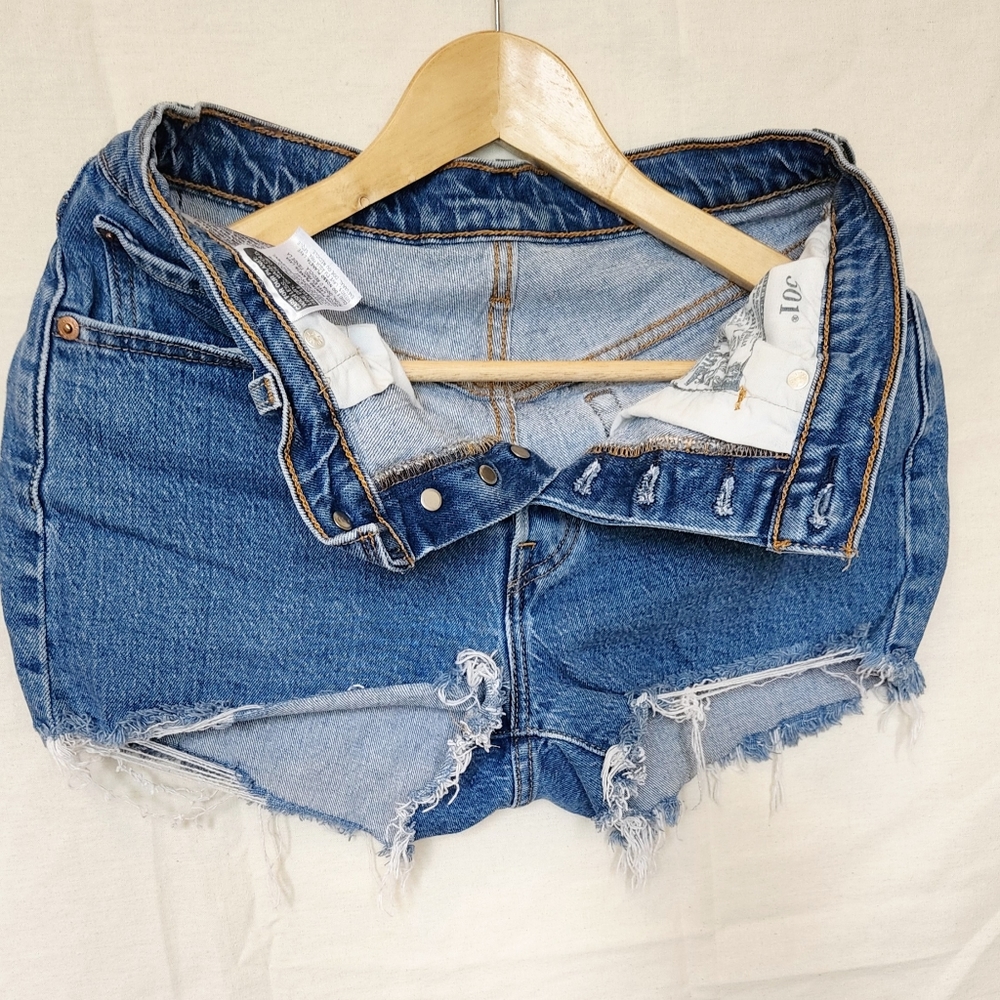 Short pants